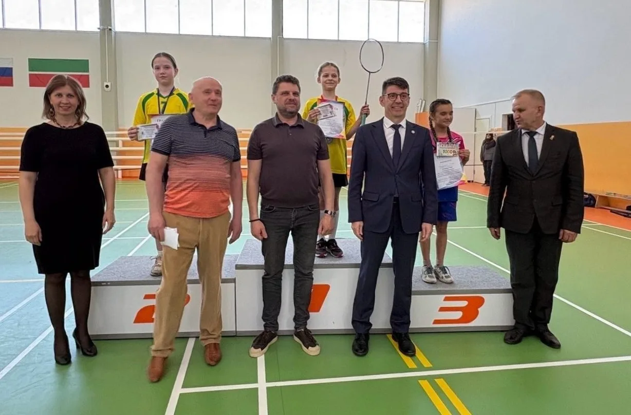 🏸 В районе стартовало первенство по бадминтону  С участием председателя Федерации бадминтона Татарст