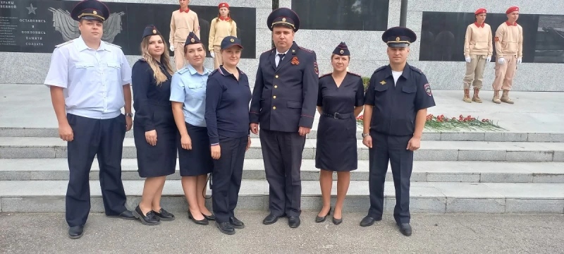 🎖 Сотрудники полиции Приамурья почтили память героев Второй мировой войны