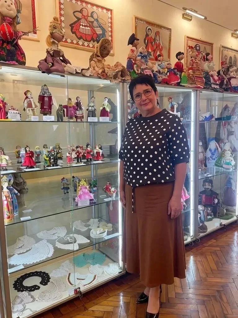 🎉 Поздравляем Эмму Сергеевну Исаеву (МБУК СКЦ, Апанасненский округ) с наградой в арт‑п...