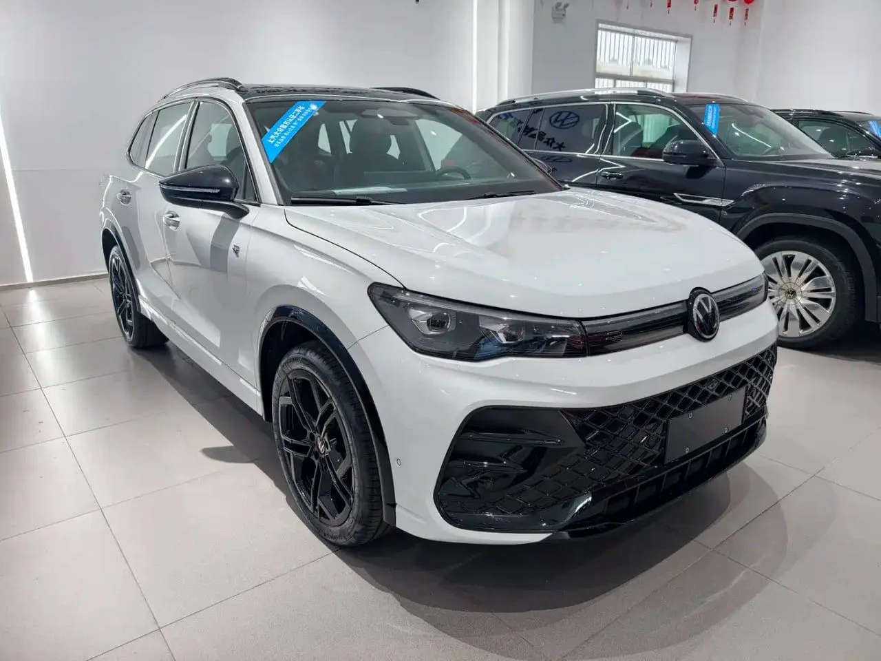 БЫСТРАЯ ДОСТАВКА 10 -15 дней

▪️VOLKSWAGEN TIGUAN L PRO
▪️2026 год
▪️Пробег 50 км
▪️2.0T Бензин, 220