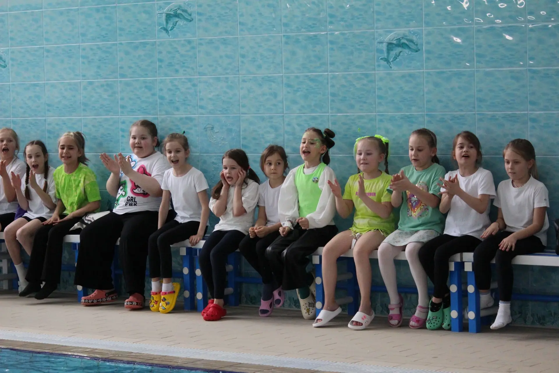 🌊 Первое плавание — первые победы!  Сегодня в школе завершились увлекательные и очень яркие соревнов