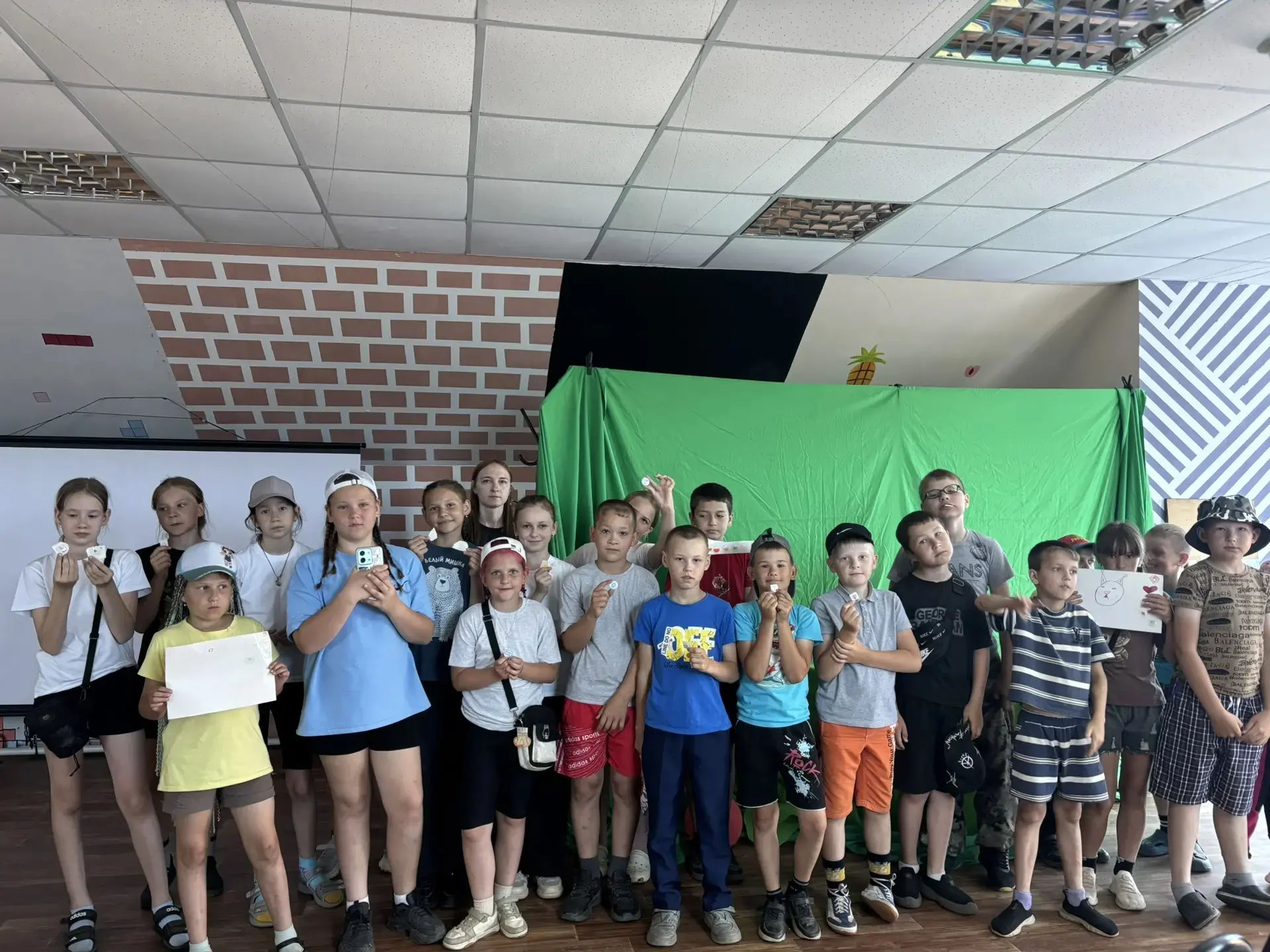 На базе молодежного пространства«ВМесте»💫
прошло мероприятие, которое заставило улыбнуться детей! М