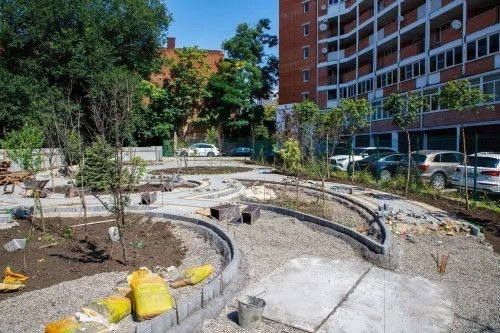 В центре донской столицы, по поручению губернатора Ростовской области Юрия Слюсаря продолжается обус