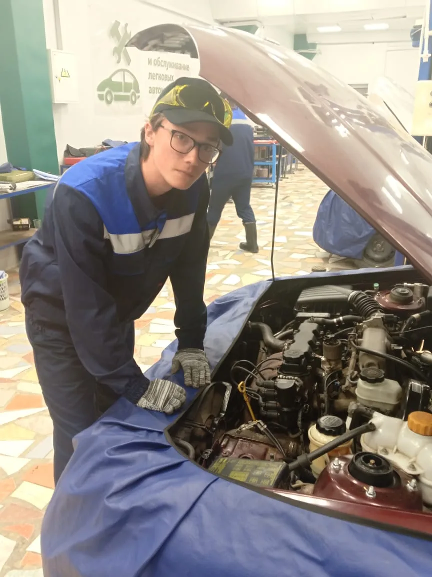 💥Очередная восьмёрка успешно сдала демонстрационный экзамен!💥

🚗19 июня студенты группы 250-КФ по