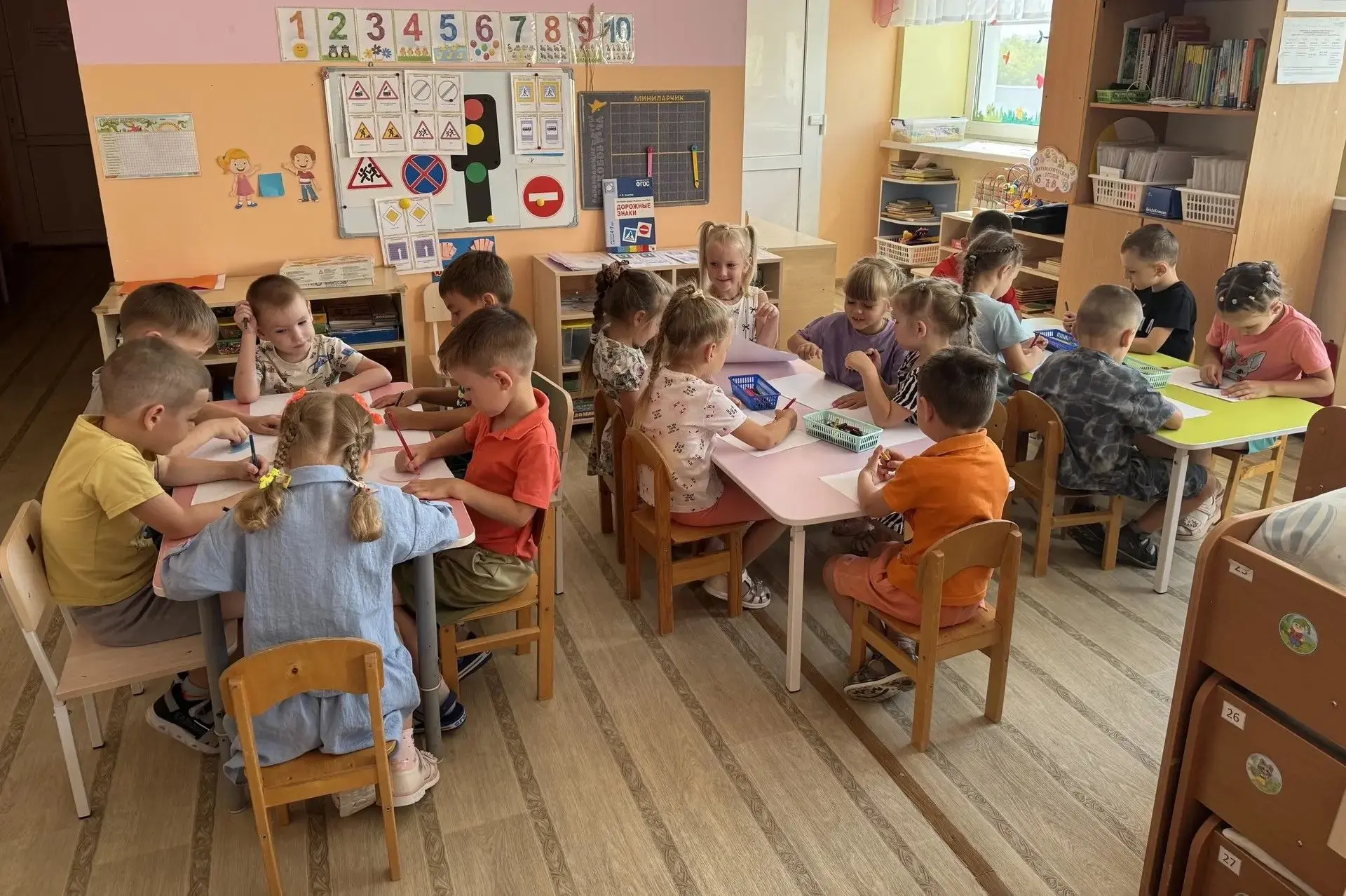 ПДД - это интересно! Старшая группа КН 3(2) изучает основы безопасности дорожного движения и знакомя