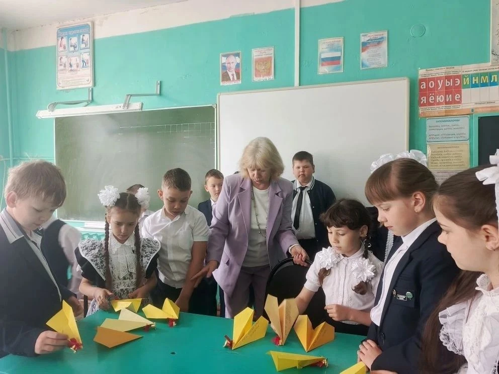 Последний звонок, наполненный надеждой и мечтой!