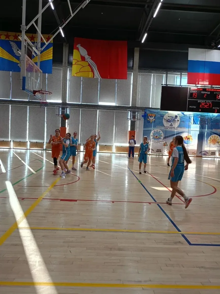 Не нарушая традиции, мы снова в игре 🏀  Вчера в Нововоронеже в СК Атом-Арена прошли игры зонального 