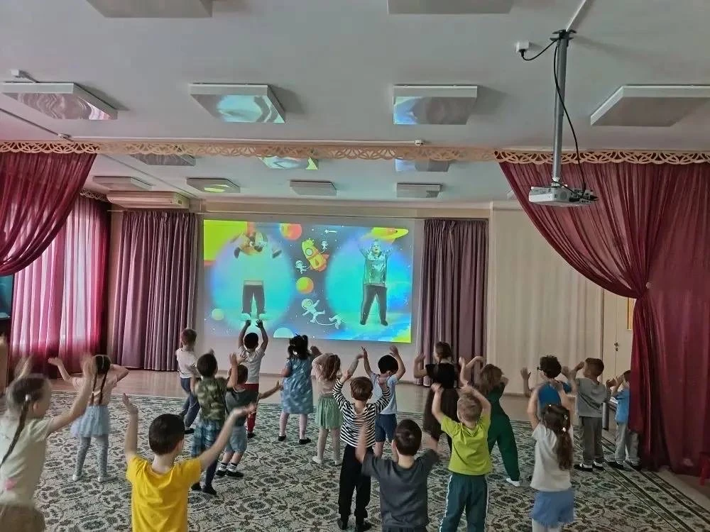 Креативные дошколята Подольска отмечают «Космическую Пасху»  В детских садах школы «Бородино» ребята