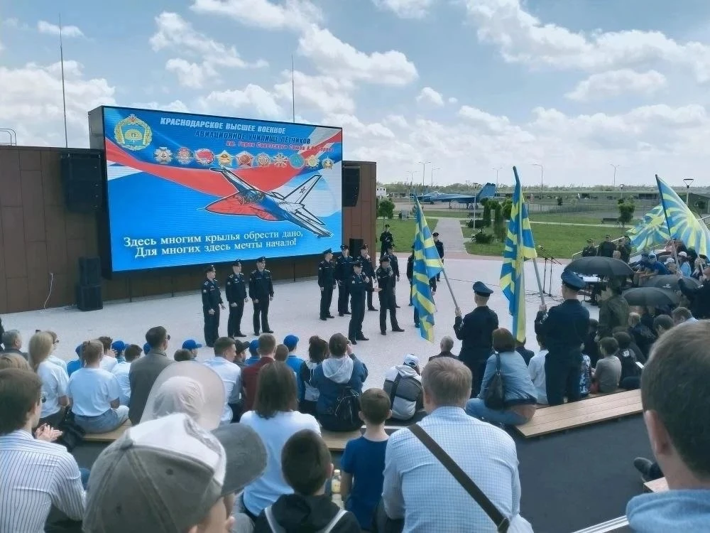✈️Славянские школьники приняли участие в краевом фестивале авиамоделирования и БПЛА «Для тех, кто вы