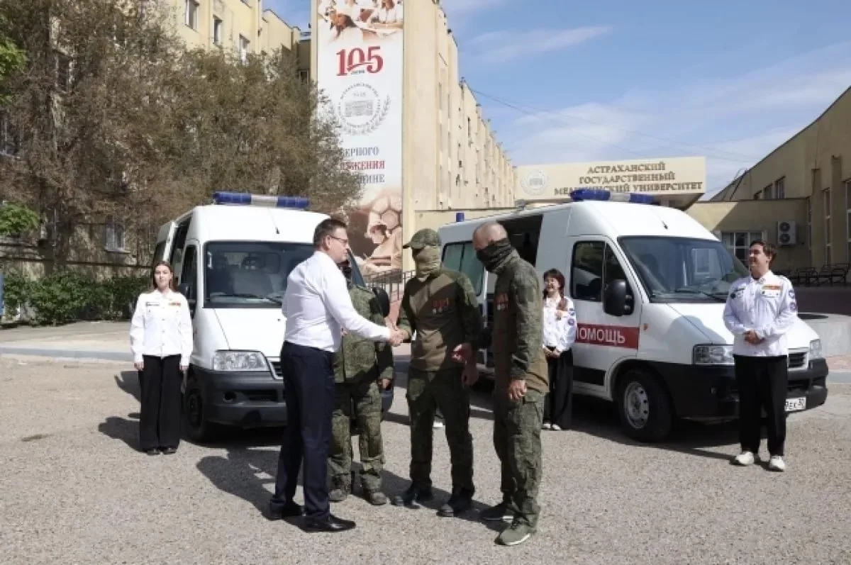 Из Астраханской области на передовую отправили колонну техники для бойцов 503-го гварде...