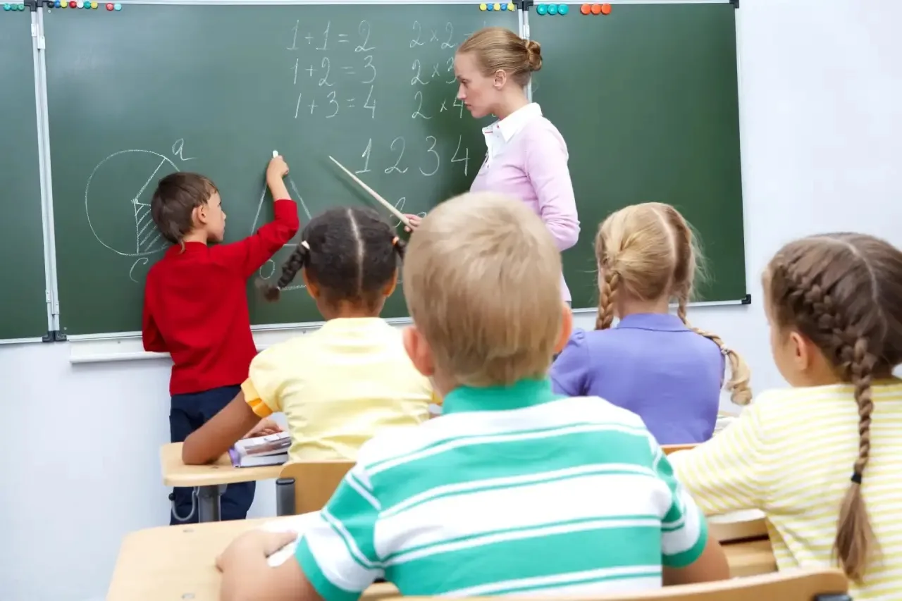 🎒 С 1 сентября — новая программа: что меняется в школах России