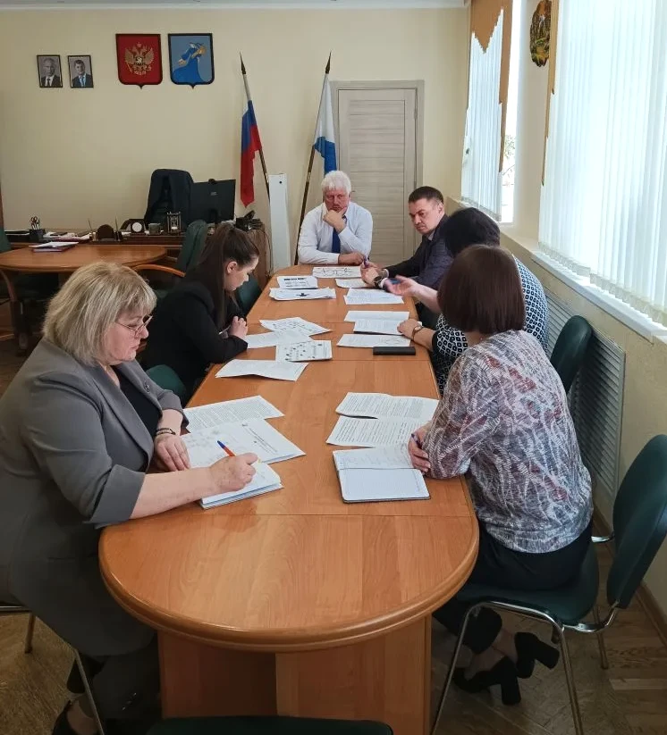 ✅ На сегодняшнем рабочем совещании с руководителями и начальниками отделов обсудили рез...