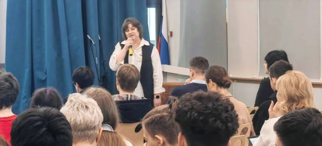 🧭 Самый верный путь к успеху – это правильно выбранная профессия.   📋 И чтобы помочь нашим ребятам о