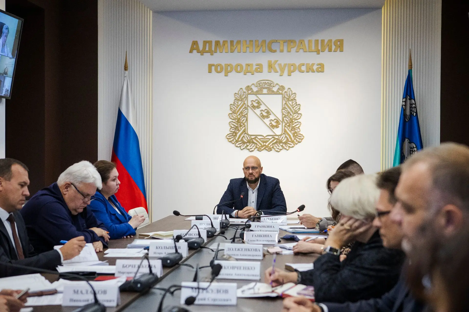 Провел рабочую планерку с коллегами. Главная тема – подключение отопления в социальных ...