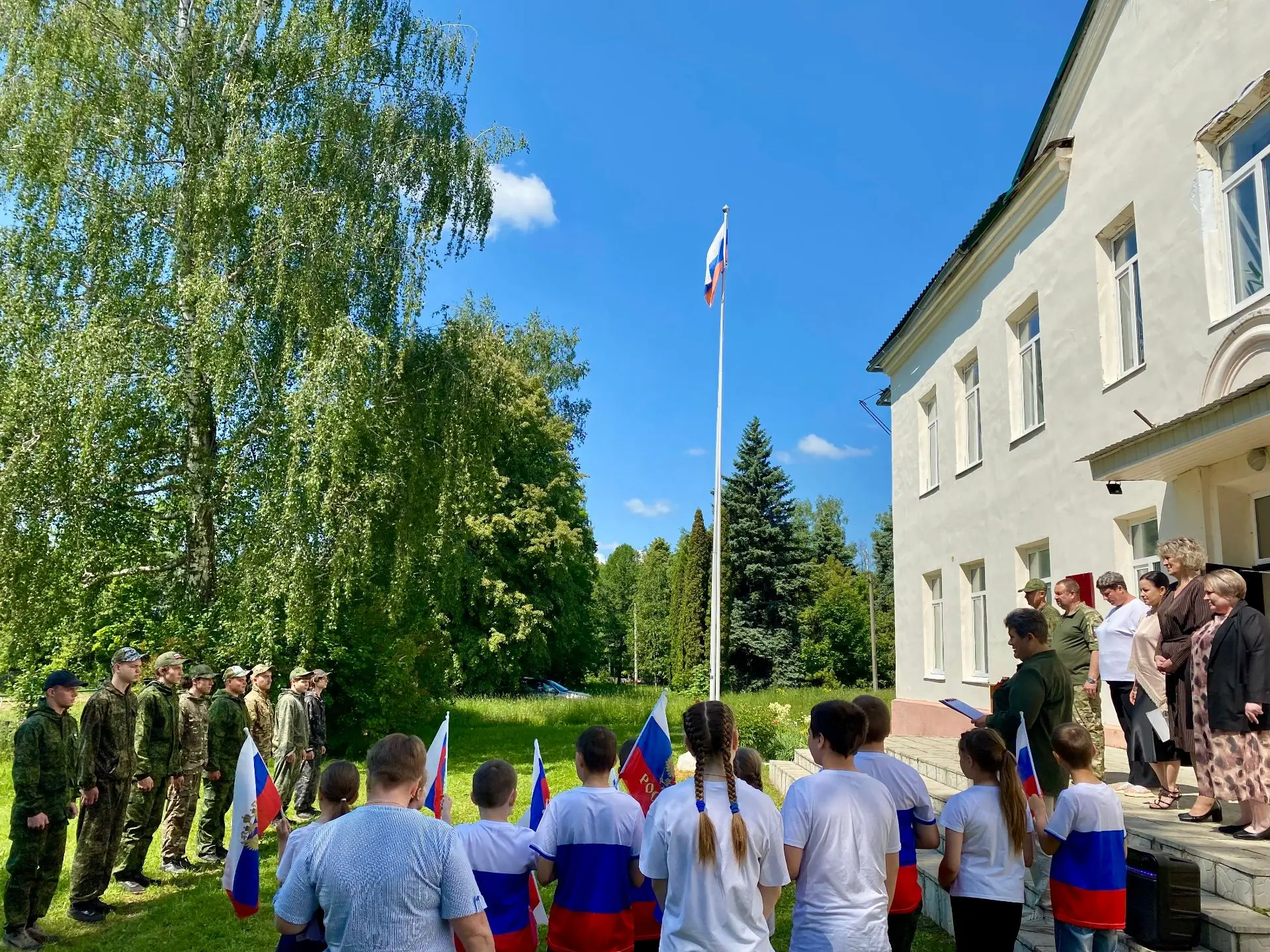 Торжественное закрытие военно‑полевых сборов состоялось в МБОУ «Судбищенская СОШ»!
Завершились учебн