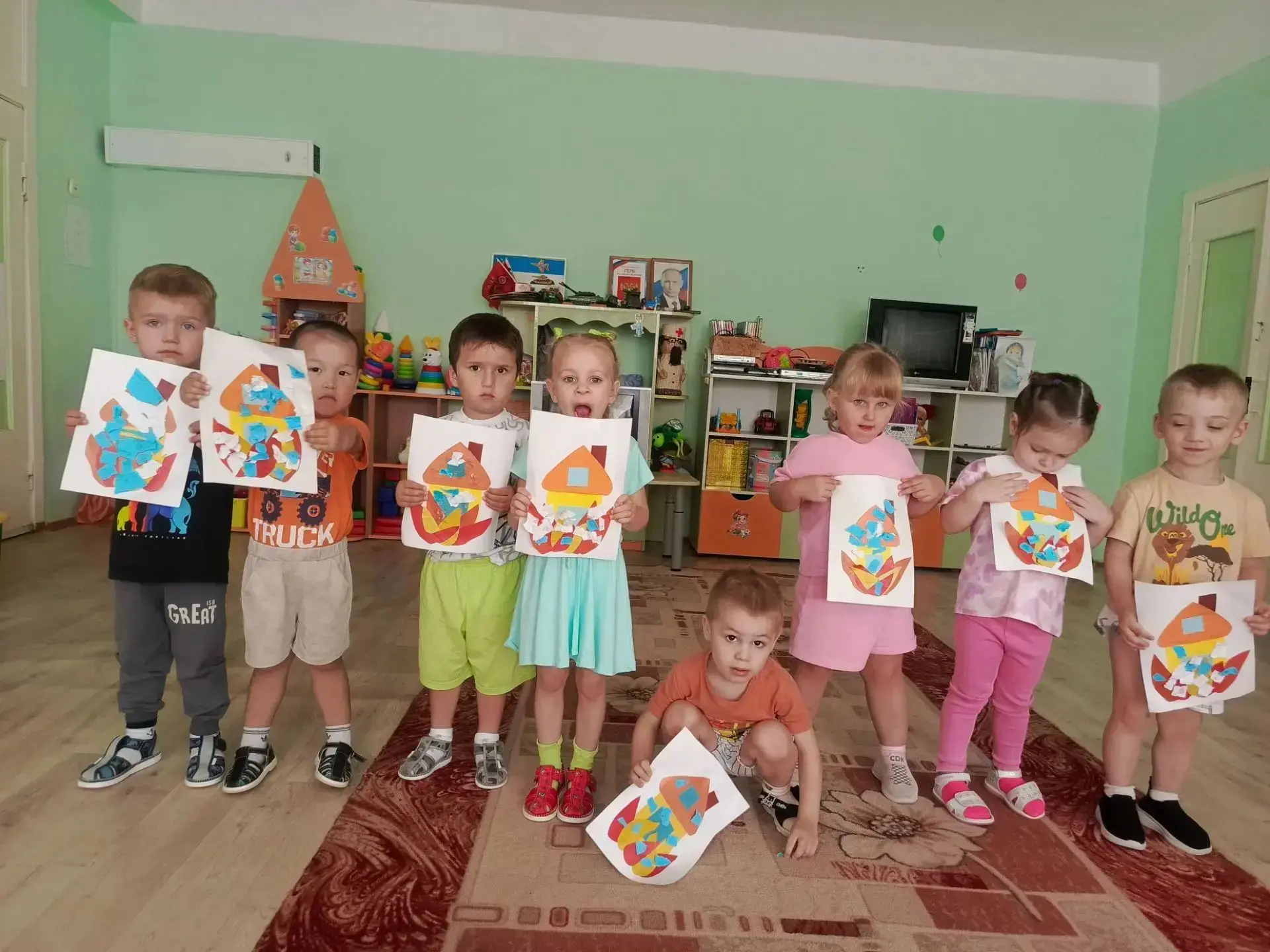 Во 2-й младшей группе "Пчёлки" были проведены мероприятия по пожарной безопасности «Ого...