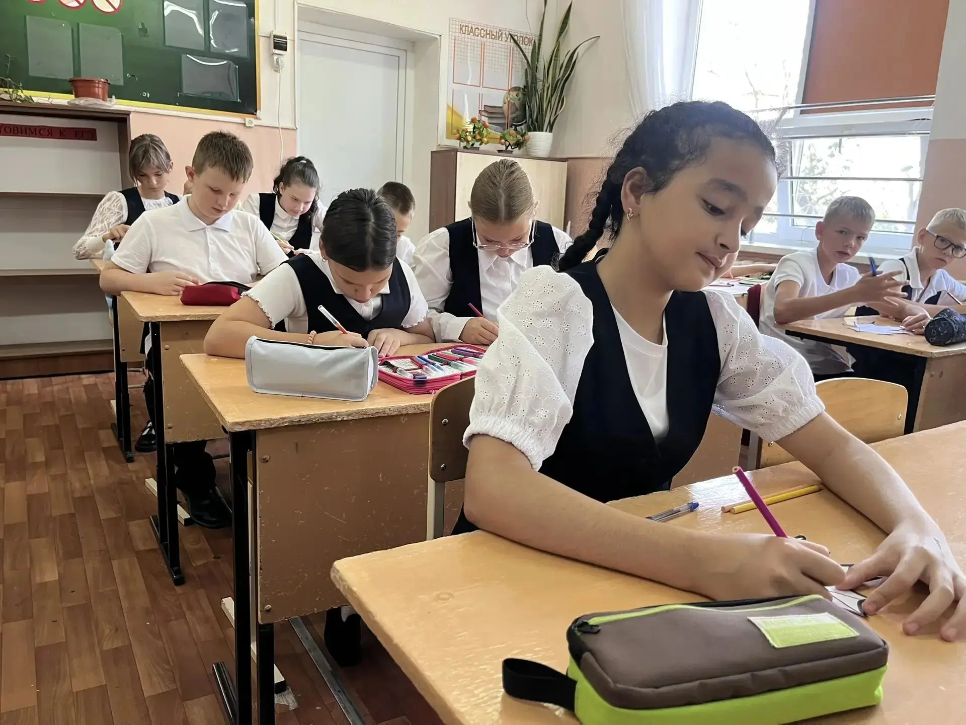 Сегодня в МБОУ СОШ 1 им. С.Соболя прошел особенный день. Мы провели киноклуб и акцию «Д...