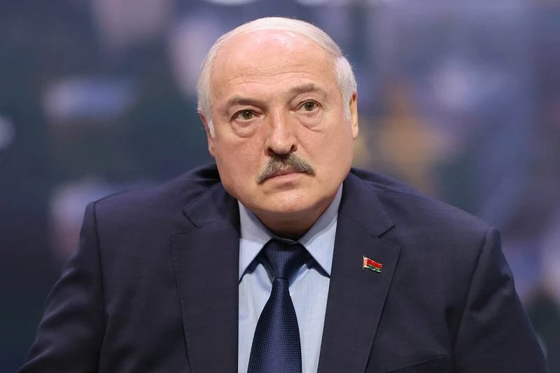 «Должок верните»: Лукашенко потребовал от США вернуть $43-44 млн перед новыми договорён...