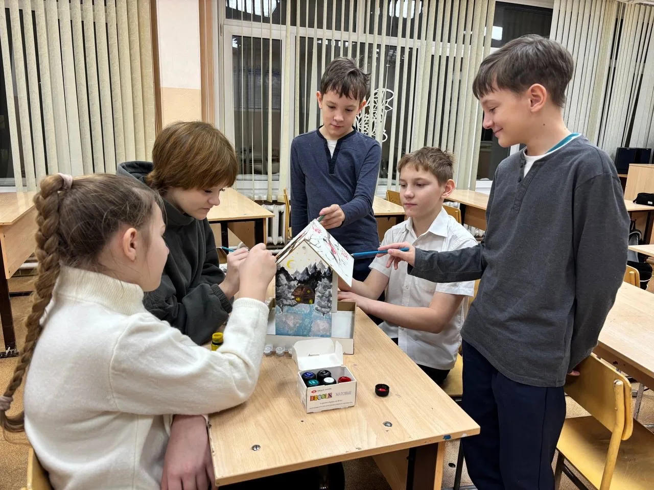 🐦✨ «Маленькие руки — большое доброе дело!» ✨🐦 Сегодня наши ученики доказали: забота о природе начина