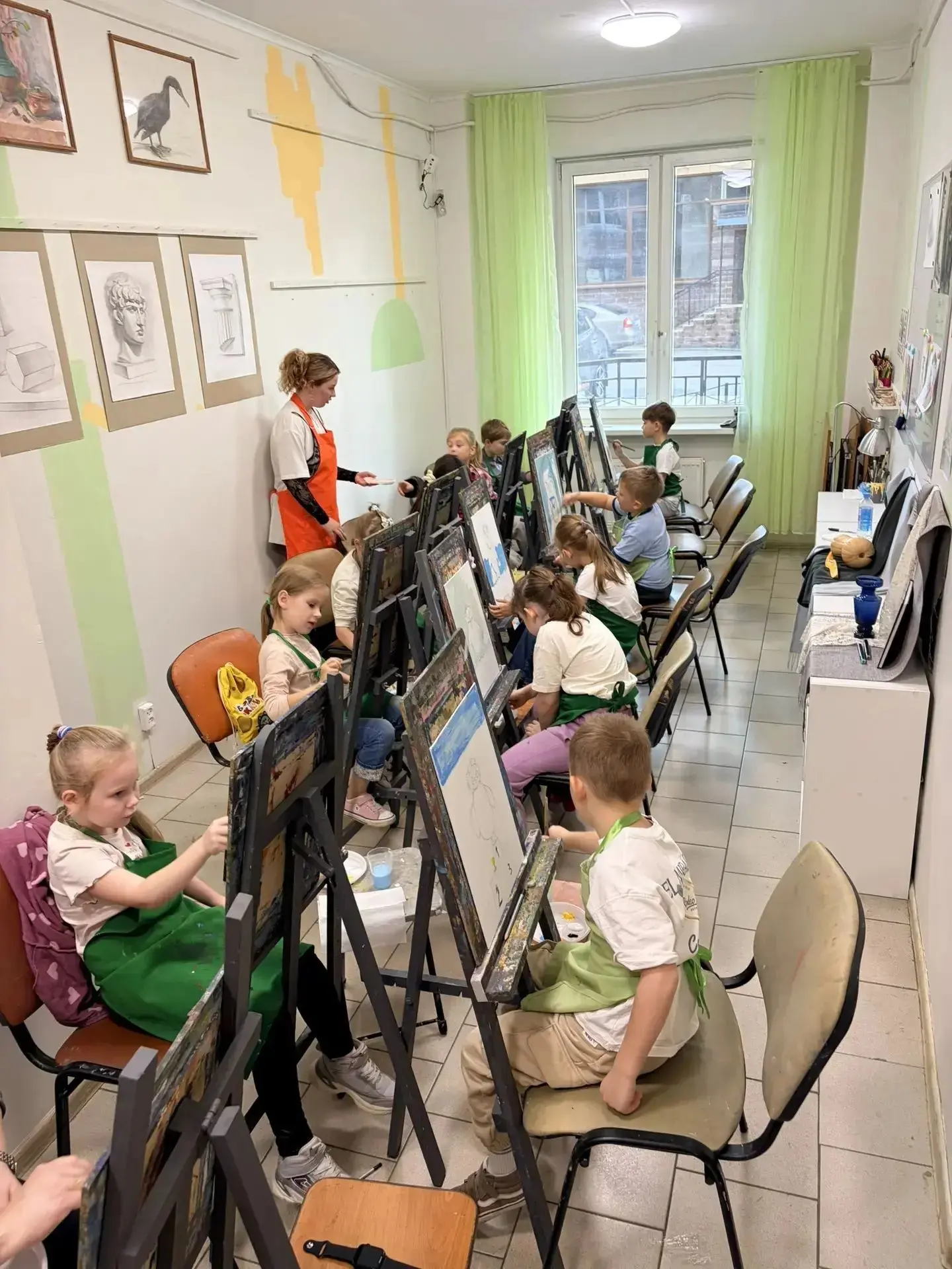 🎨 В погожий тёплый денёк 1-в приобщился к прекрасному
