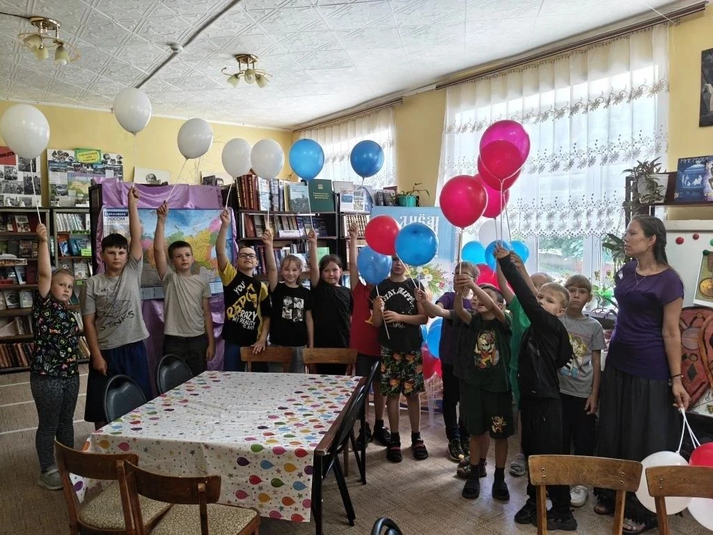 Ребята из нашего школьного лагеря побывали в Юдиновской сельской библиотеке на сказке-викторине! 😊З