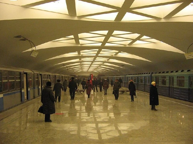 🚇 Почему станция метро «Строгино» появилась так поздно?

Хотя район активно застраивали ещё в 1980-