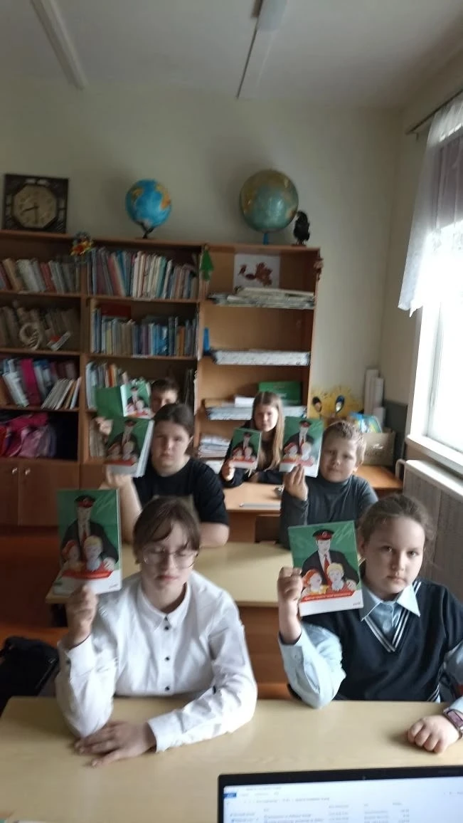 В ходе внеурочного мероприятия по безопасности ребята освежили свои знания о том, как и...