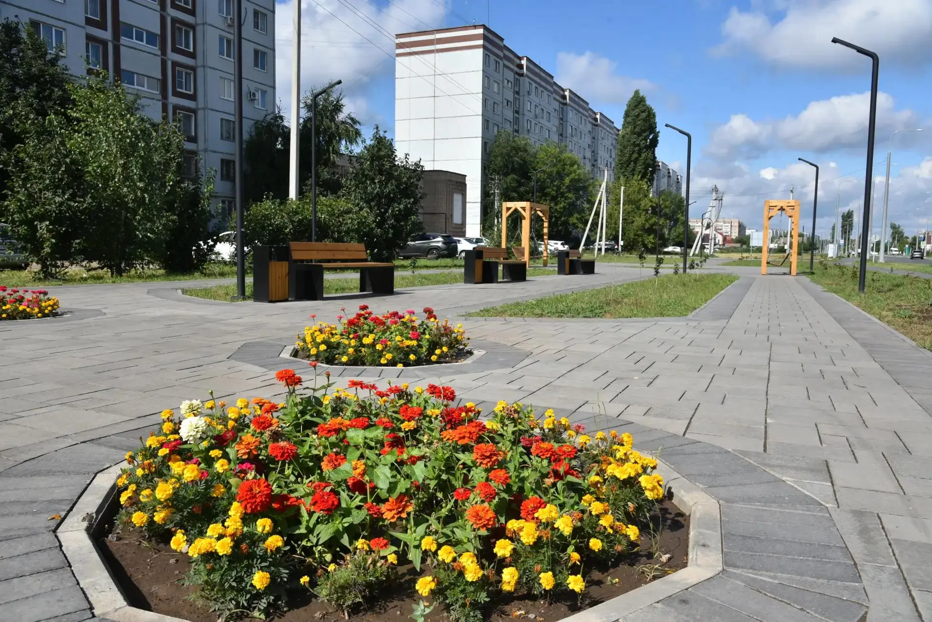 В Балаково продолжается благоустройство общественных пространств в рамках проекта «Формирование комф
