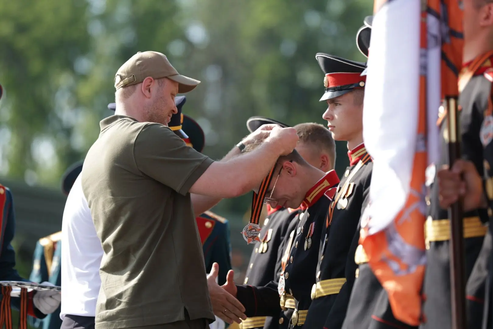 Директор Центра «ВОИН» наградил призёров Международной молодёжной военно-спортивной игры «Наследники
