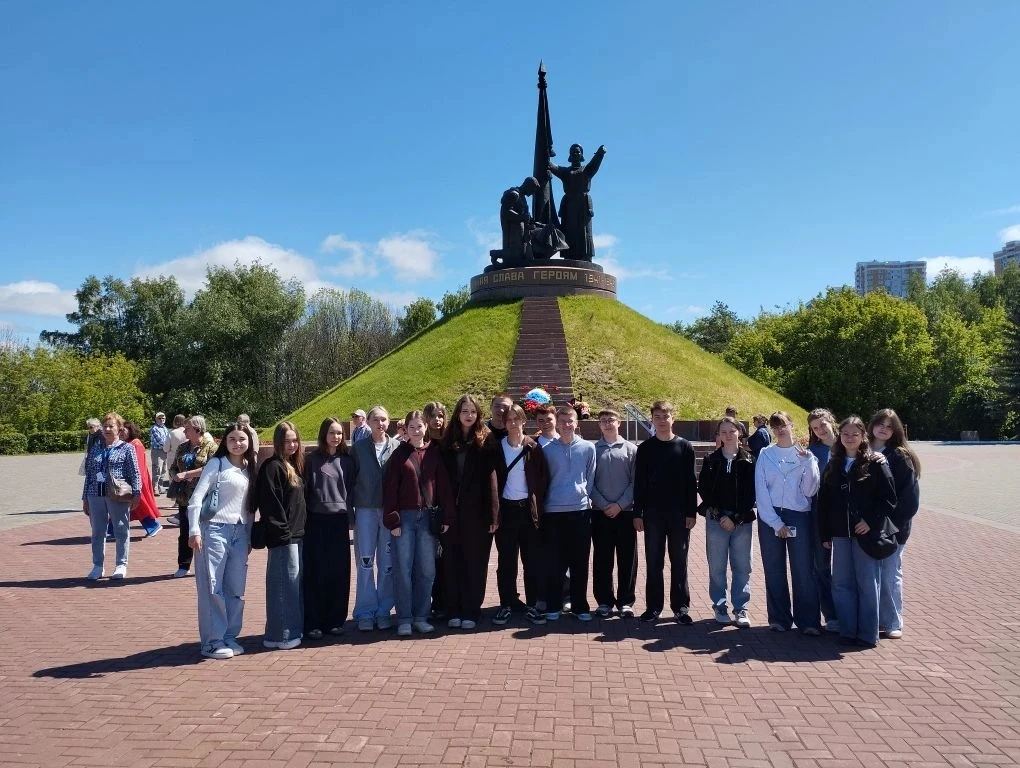 3 июня, воспитанники ВПО "Защитник 24", посетили столицу Чувашской республики - город Чебоксары. Дан
