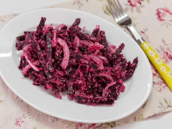 🥗 Свекольный салат с кускусом

Ингредиенты
🍠 Свёкла варёная – 1 шт.
🍘 Кускус – 2 ст. л.
🥣 Кипято