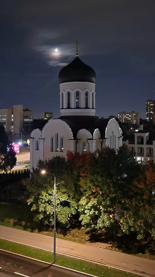 Луна в Вешняках