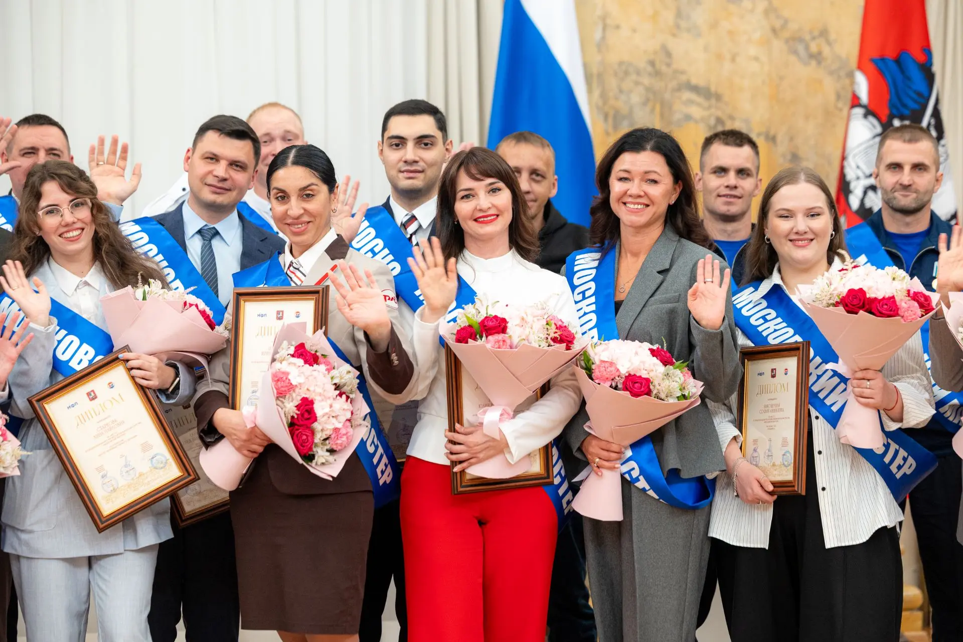 🏆 В мэрии столицы сегодня наградили победителей конкурса профессионального мастерства ...