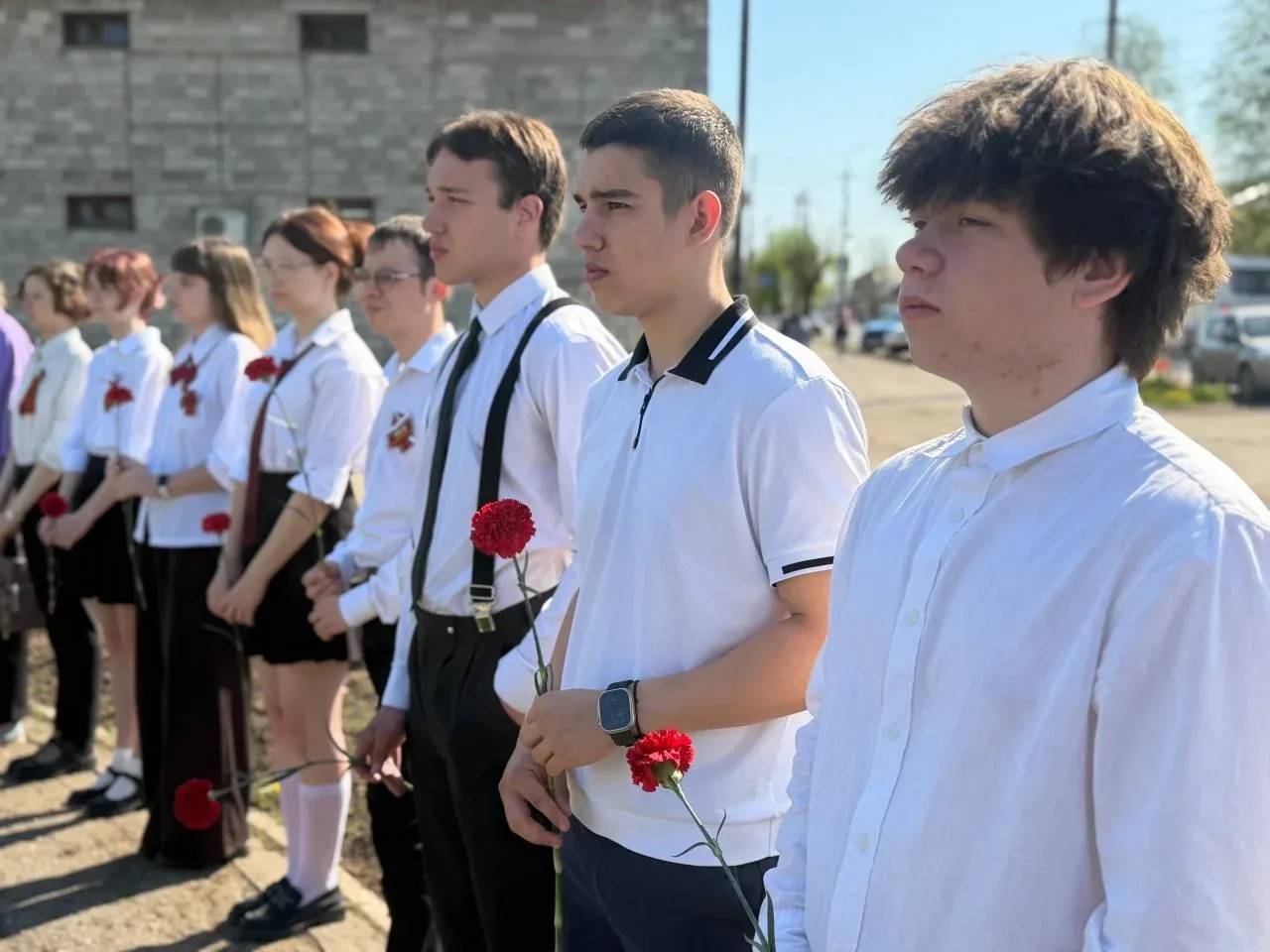 7 мая на улице Советской у памятника Василию Яковлевичу Исаеву прошел митинг, посвященн...