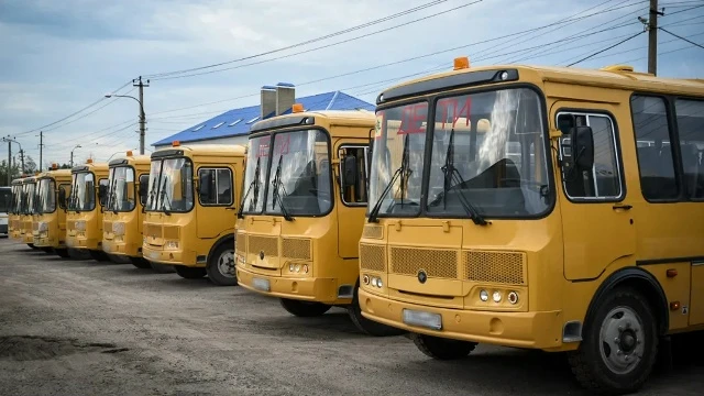 Более 550 детей из Подольска будут ездить на уроки на школьных автобусах