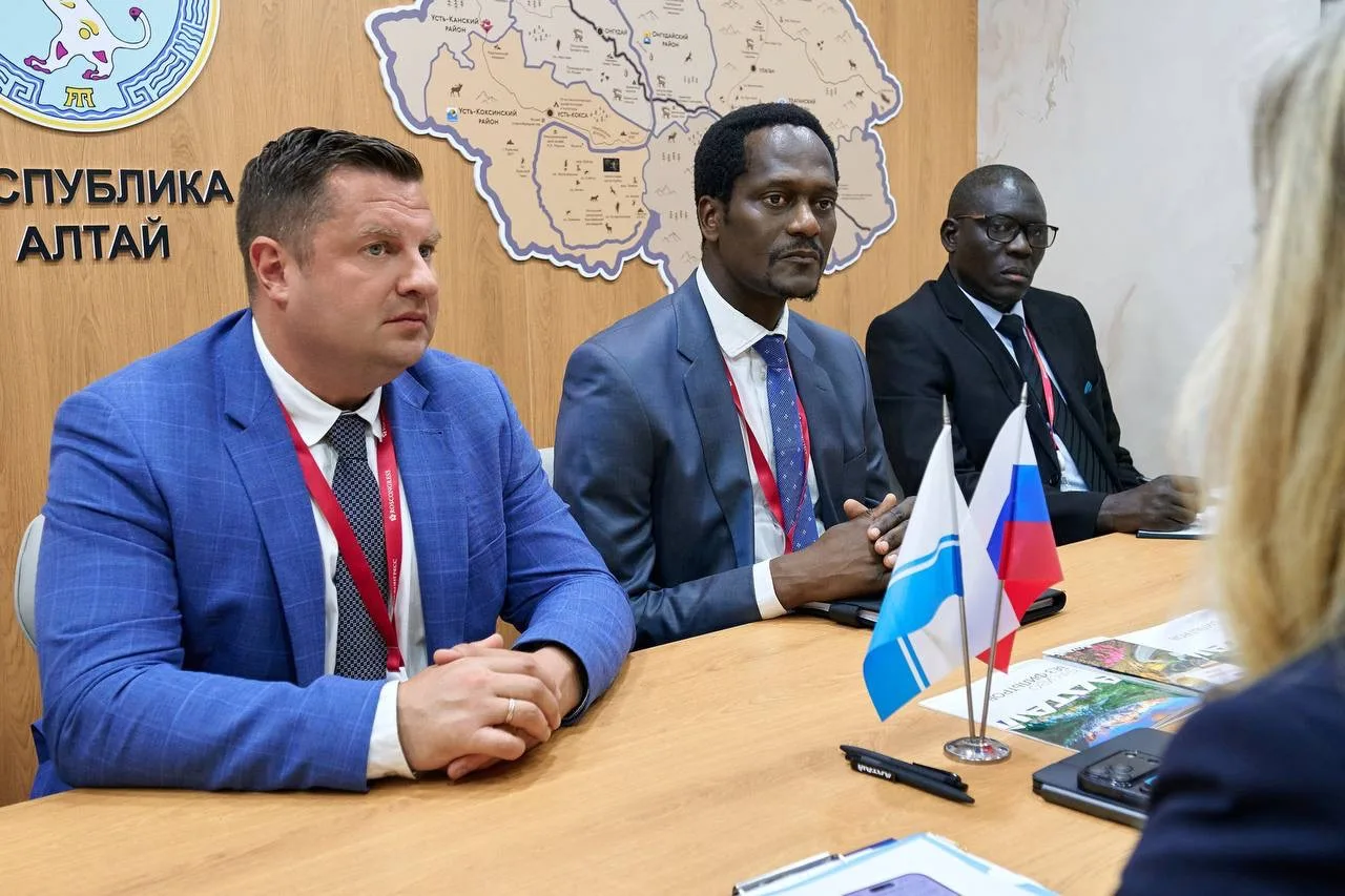 На ПМЭФ-2026 продолжается насыщенная программа международных встреч. В рамках второго д...