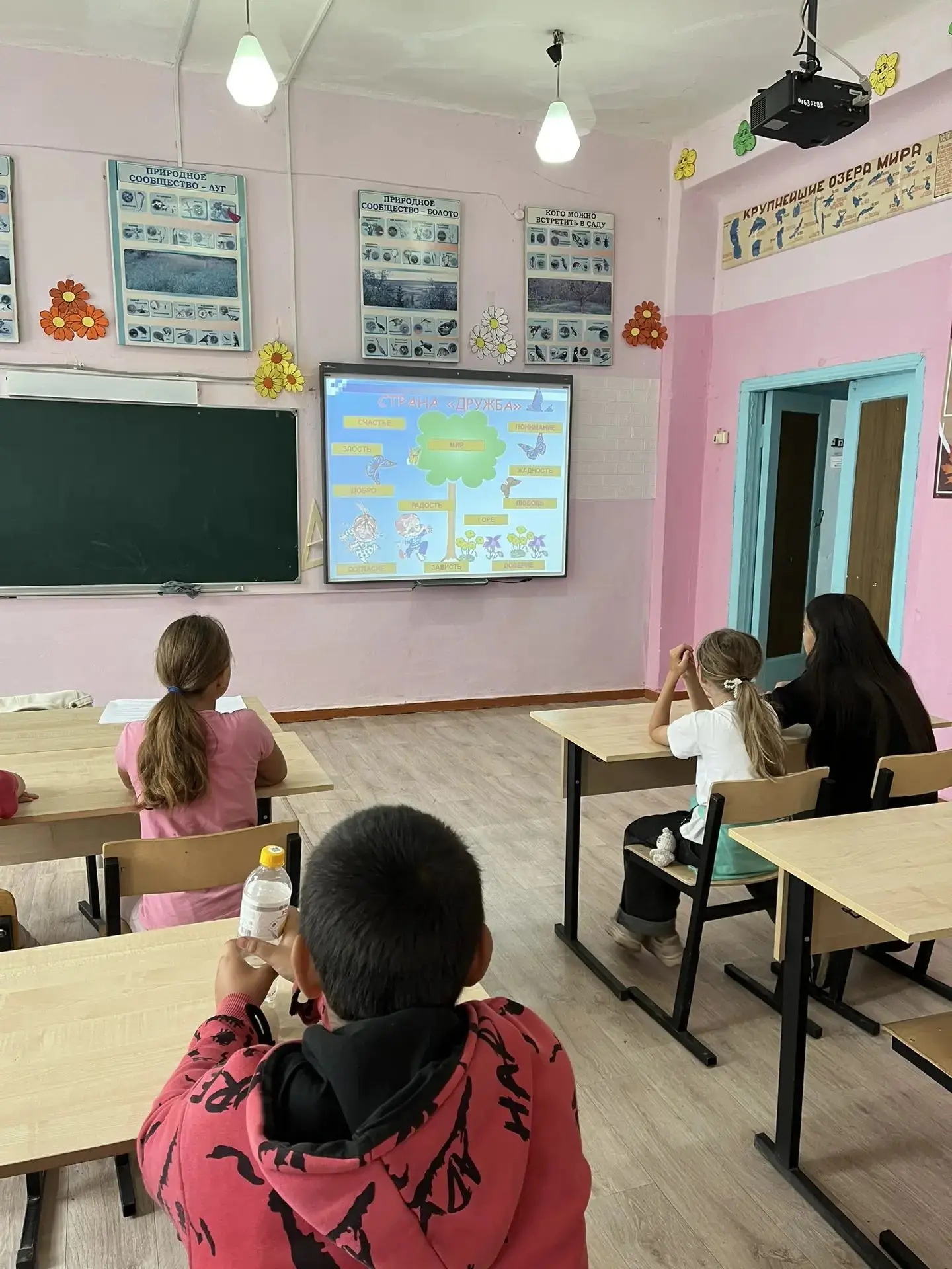 В рамках регионального проекта  "Марафон детства " в Лопатинской школе прошло мероприят...