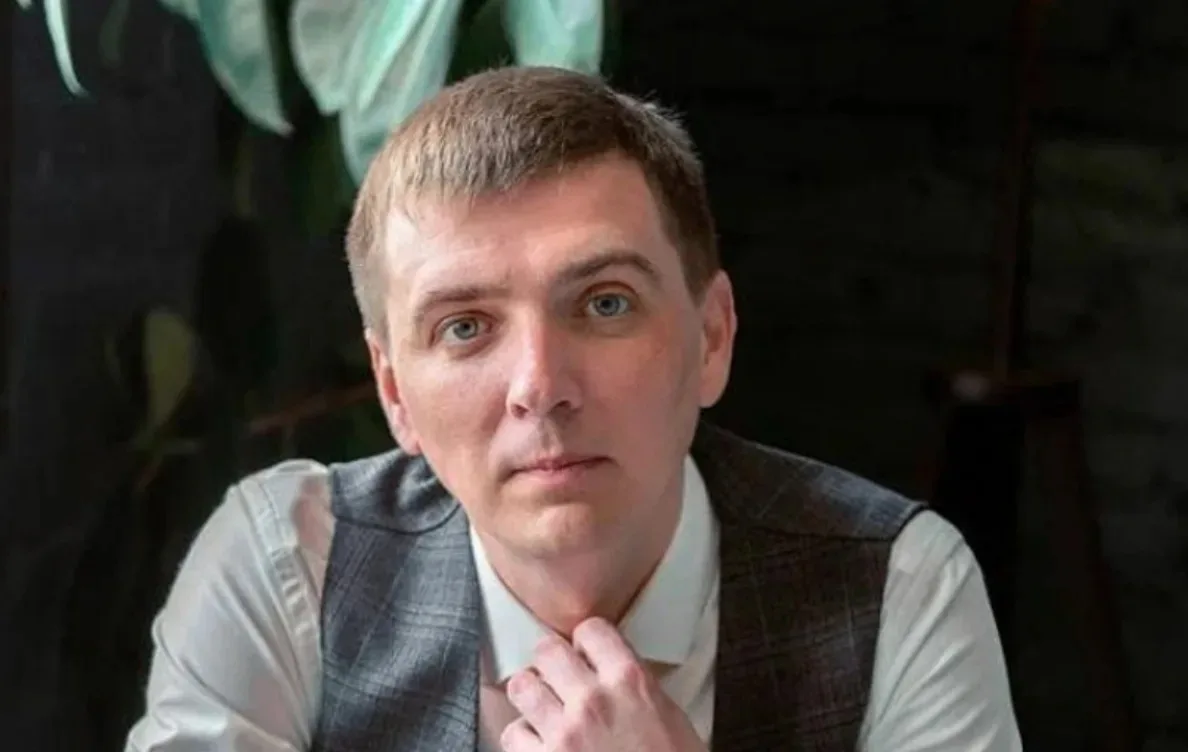 🔄 Потеря для Владимирова, усиление для Шуваева: политолог оценил переход Михаила Минен...