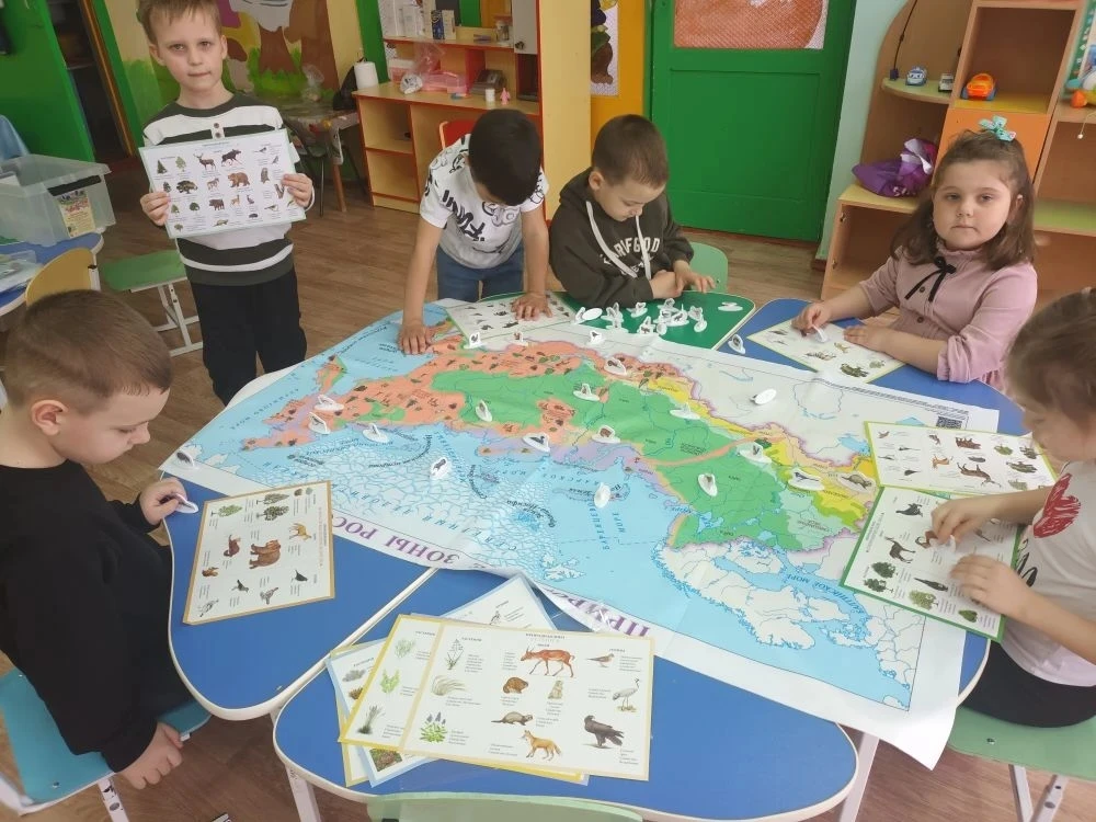 20 марта в старшей группе прошло мероприятие, посвященное Дню Земли. 
Этот день стал для детей  пово