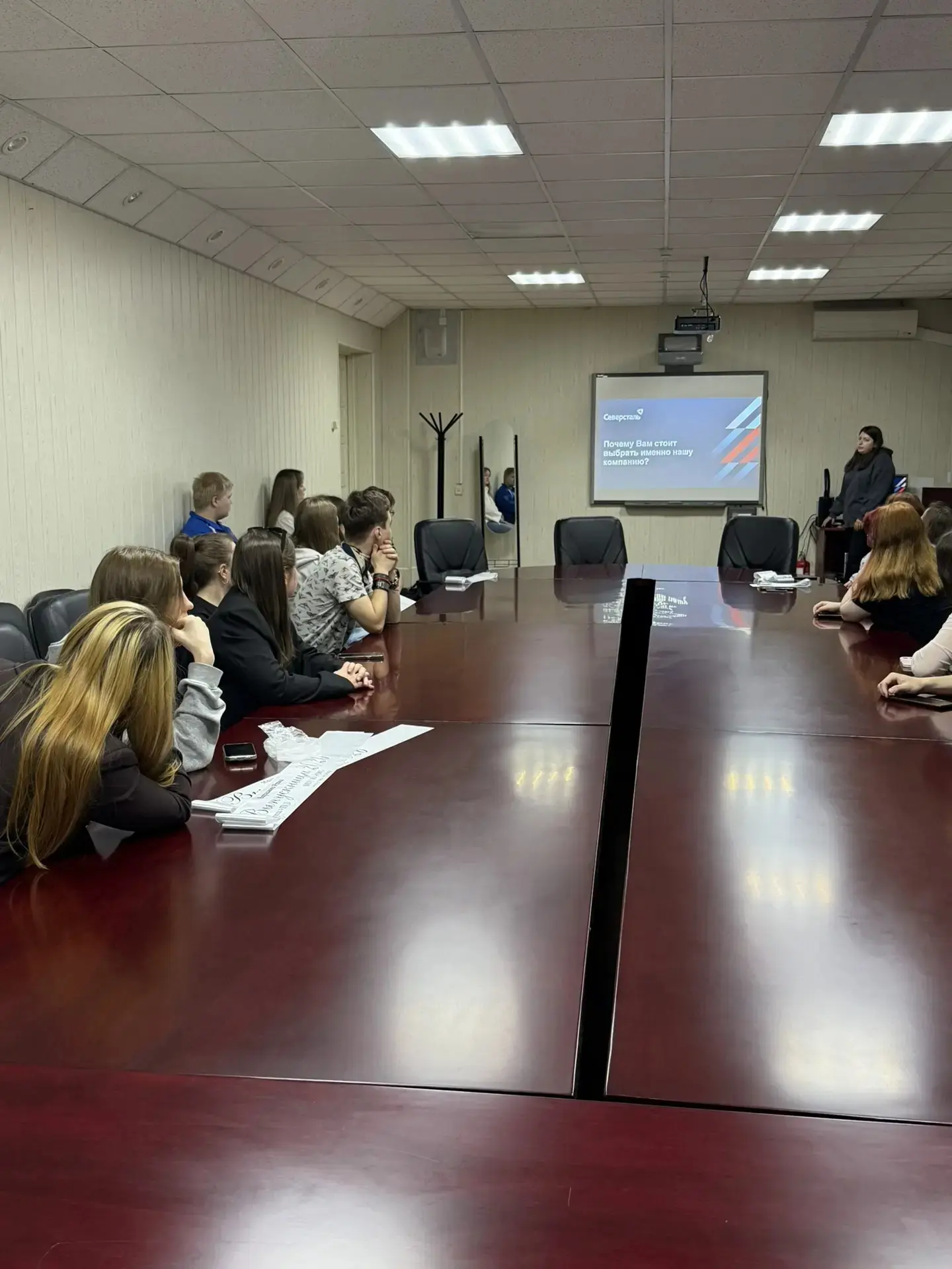 Сегодня в группе 4ПКД состоялась встреча с представителями работодателя - ПАО "Северсталь".
Менеджер
