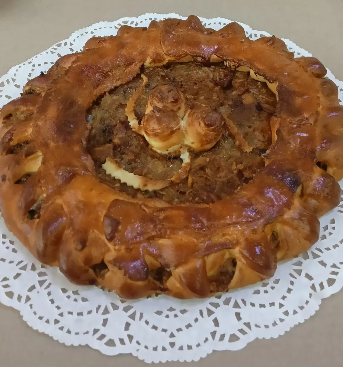 🥮Сладкий приз еженедельной лотереи выиграла Наталья Столярова, старшая медсестра эндоскопического о