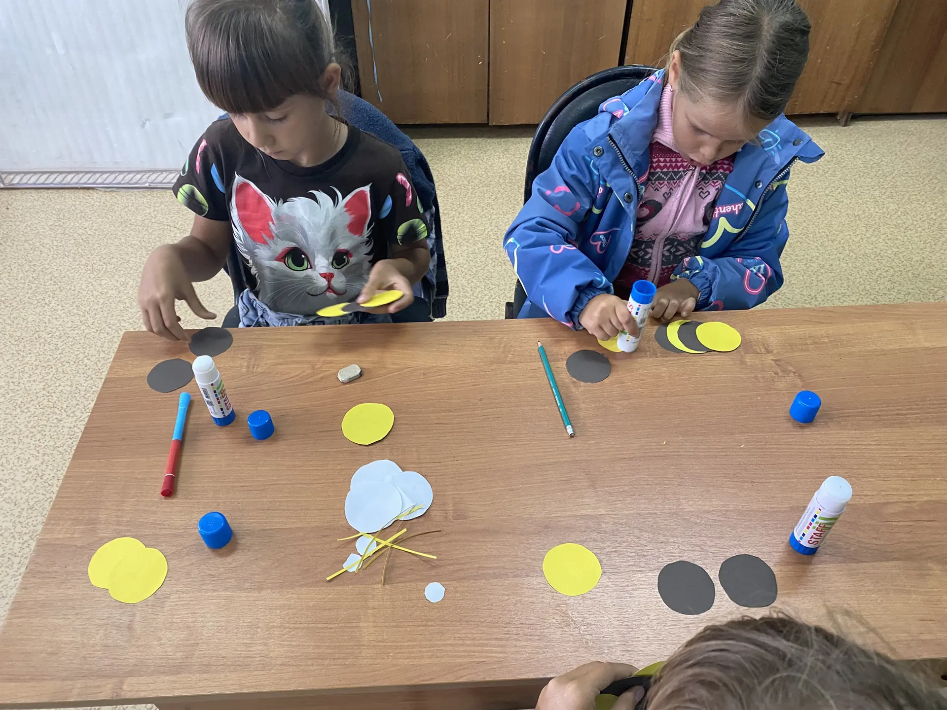 Работниками Крапивновского СДК проведен мастер -класс виновница торжества  «Медовый спа...