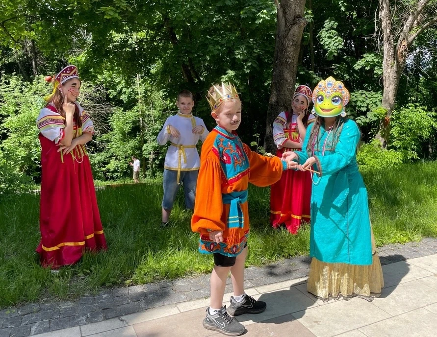 🎭 23 мая учащиеся 5 класса, занимающиеся в театральном кружке, приняли участие в финал...