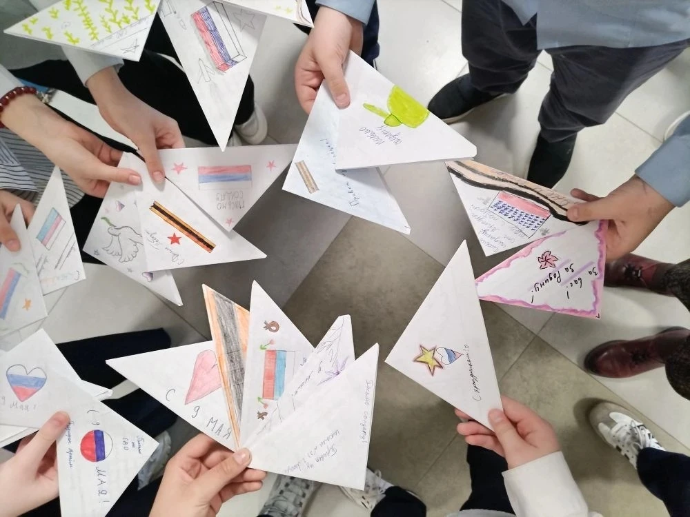 ✍️ ПИСЬМО СОЛДАТУ ✍️  Учащиеся нашей школы приняли участие в трогательной и важной акции — написали 
