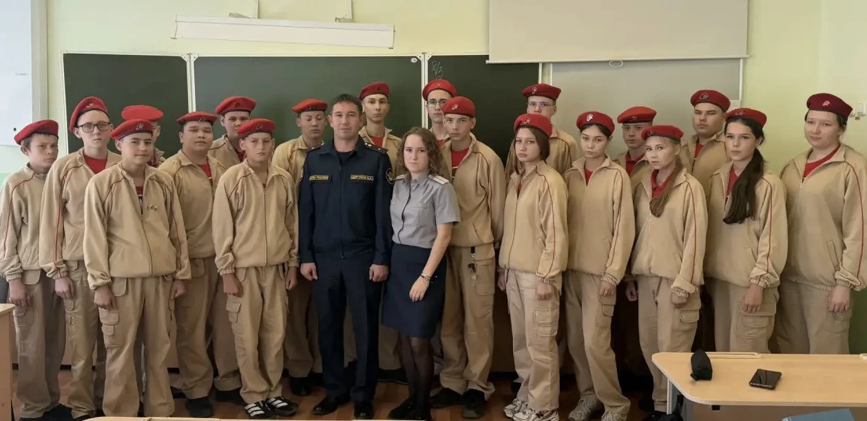В чебоксарской ИК-1 прошел урок мужества для подшефного класса школы № 42
