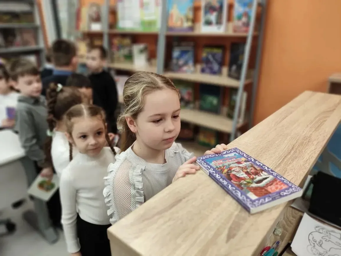📚 Открытие Недели детской книги в школьной библиотеке!  В нашей школьной библиотеке состоялось торже