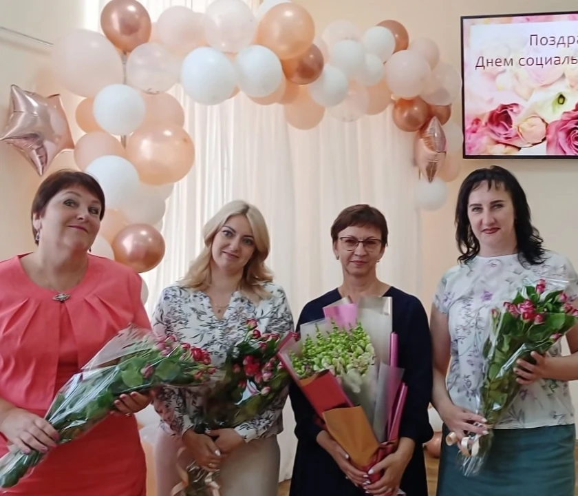 Уважаемые коллеги! В день нашего профессионального праздника, со словами безмерной благ...