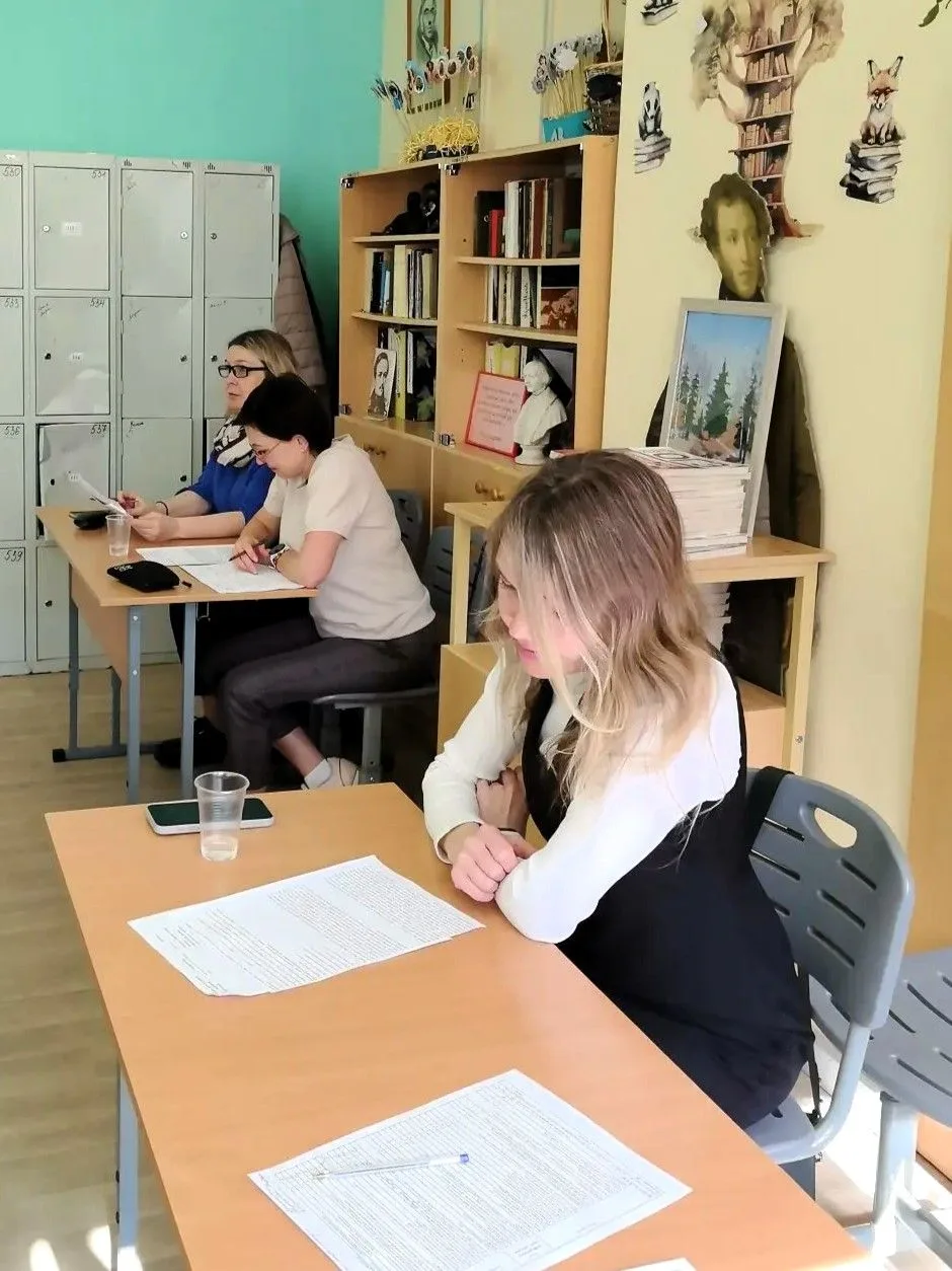✍️ У художественного литературного языка есть свои характерные черты: красочность, образность, эмоци