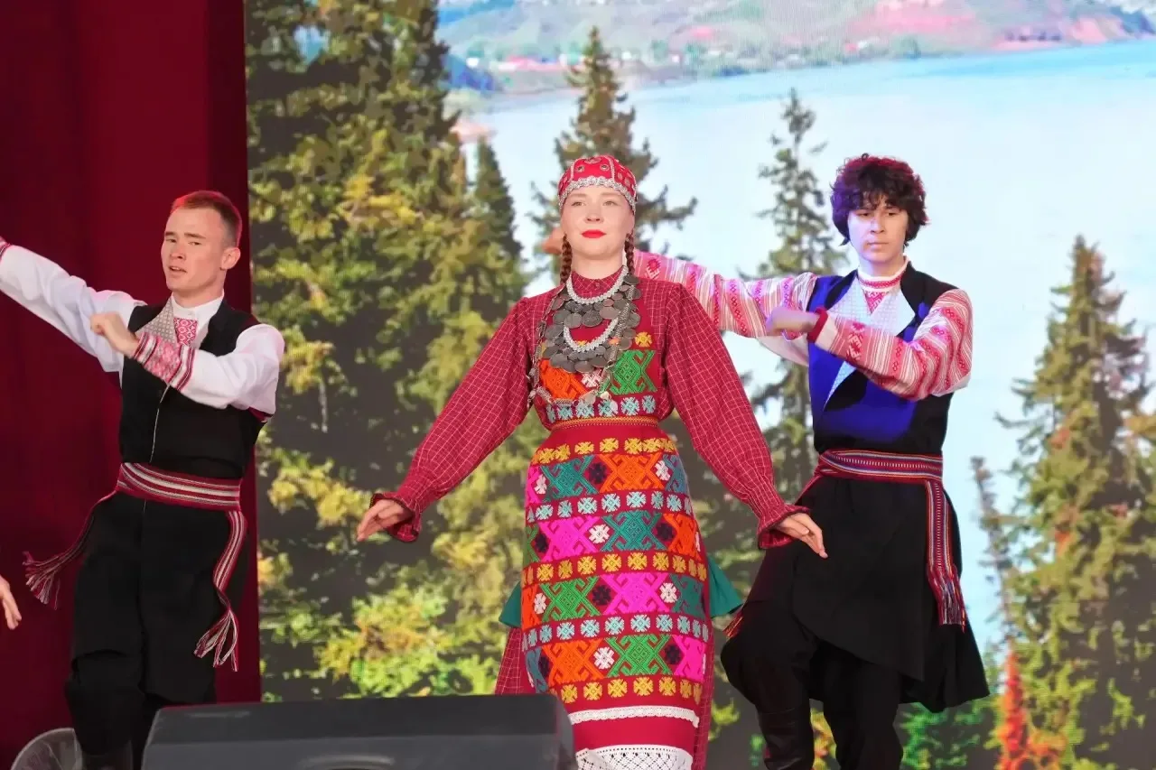 Участники закрытия фестиваля «Горцы»
