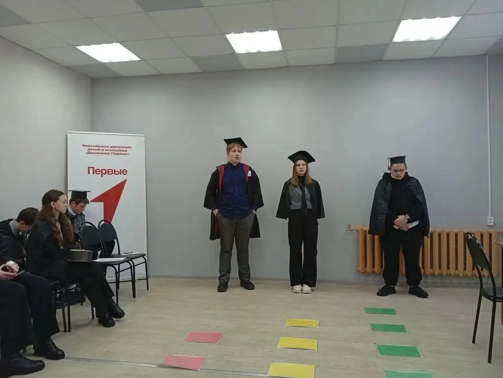 🎓 Бойцова Софья стала 🥉призёром муниципального интеллектуального турнира  "Умники и у...